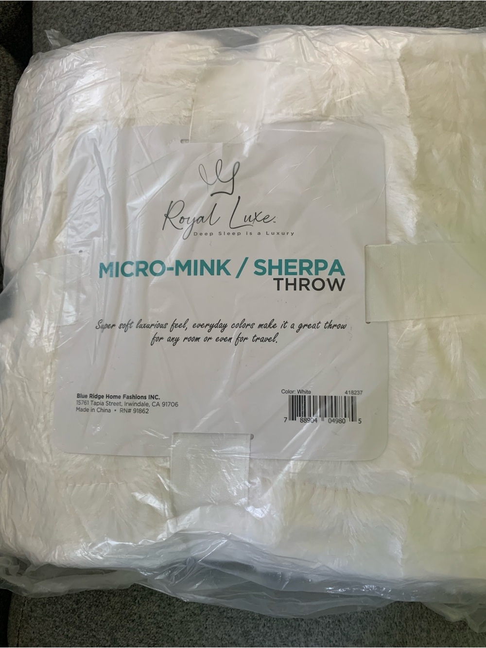 Royal Luxe Micro-Mink Sherpa Throw — White